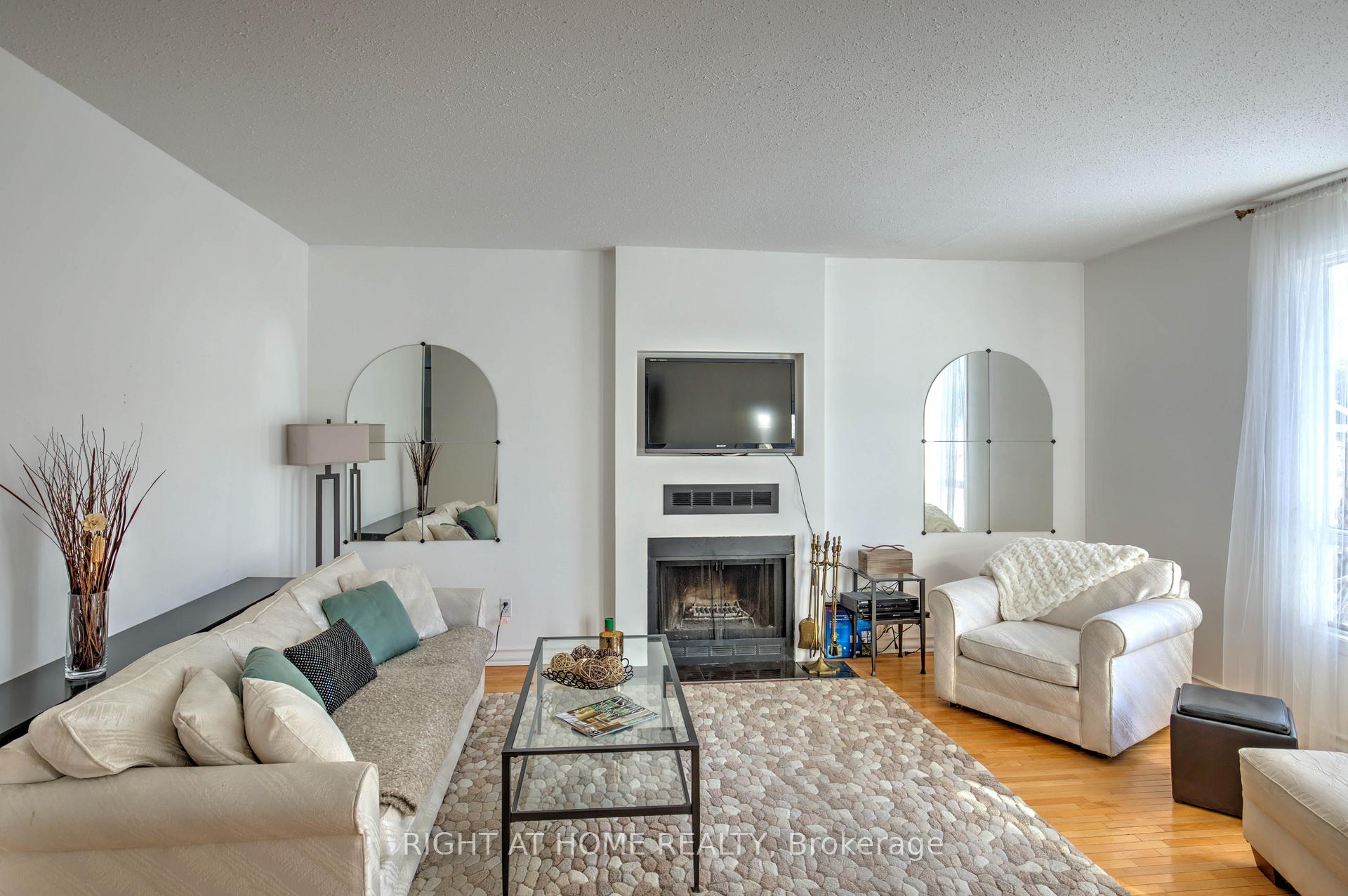 Photo 15 of 1223 Cedarcroft Crescent, Ottawa, Pineview — HOMEH