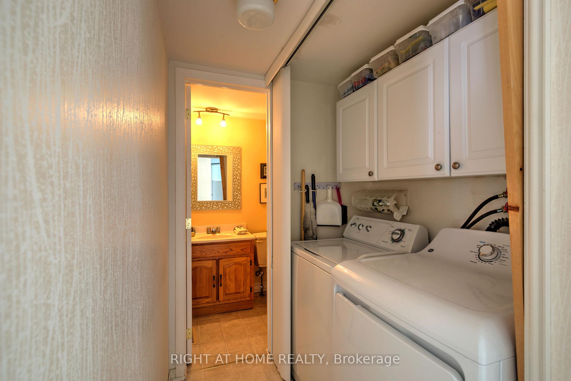 Photo 18 of 1223 Cedarcroft Crescent, Ottawa, Pineview — HOMEH