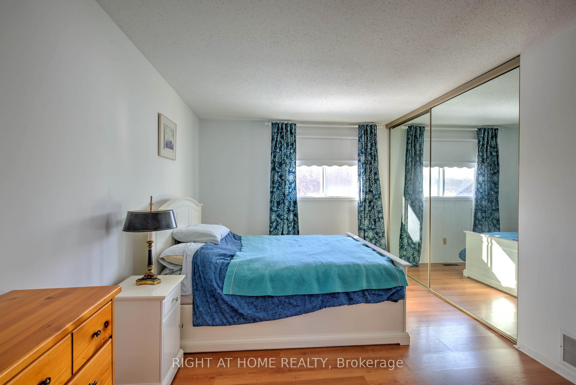 Photo 22 of 1223 Cedarcroft Crescent, Ottawa, Pineview — HOMEH