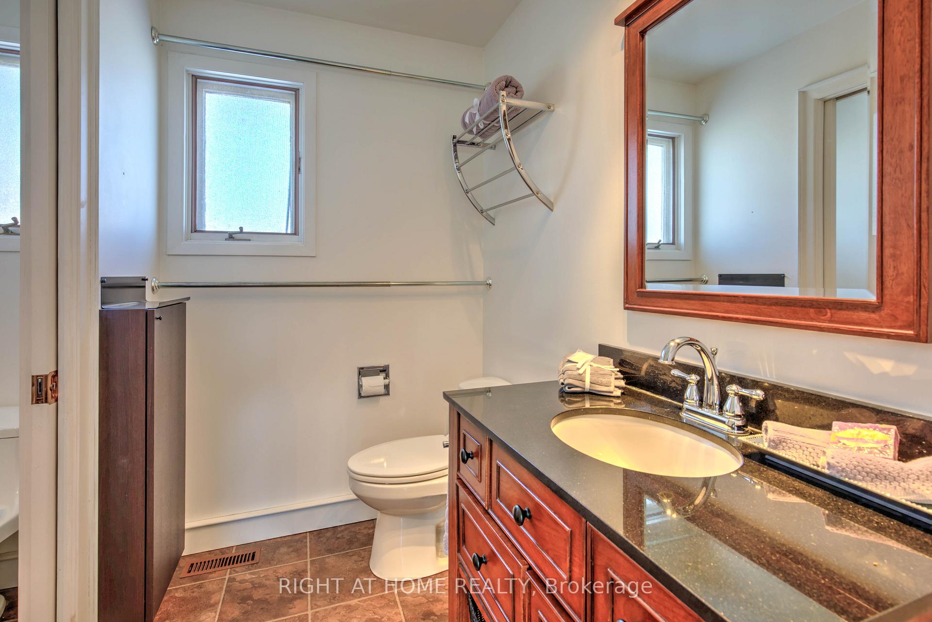 Photo 27 of 1223 Cedarcroft Crescent, Ottawa, Pineview — HOMEH