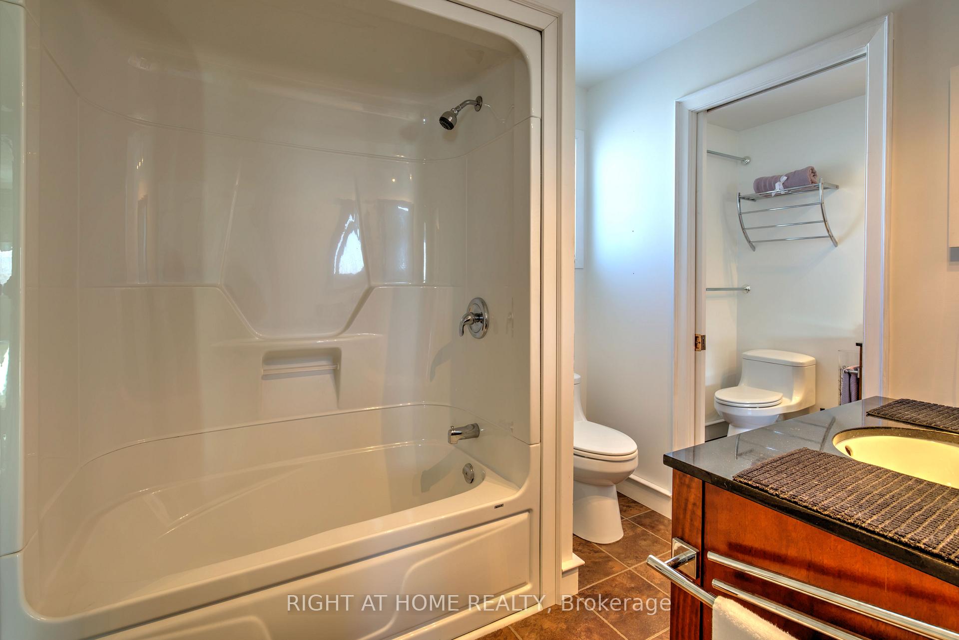Photo 25 of 1223 Cedarcroft Crescent, Ottawa, Pineview — HOMEH