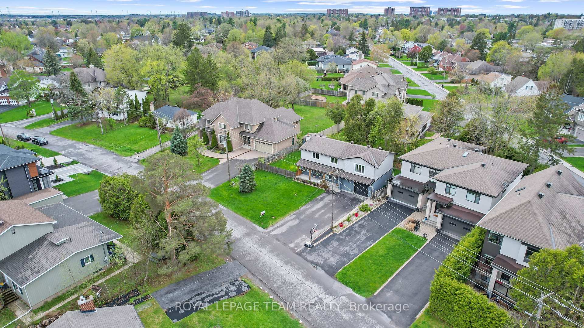 Front of 1107 Normandy Crescent