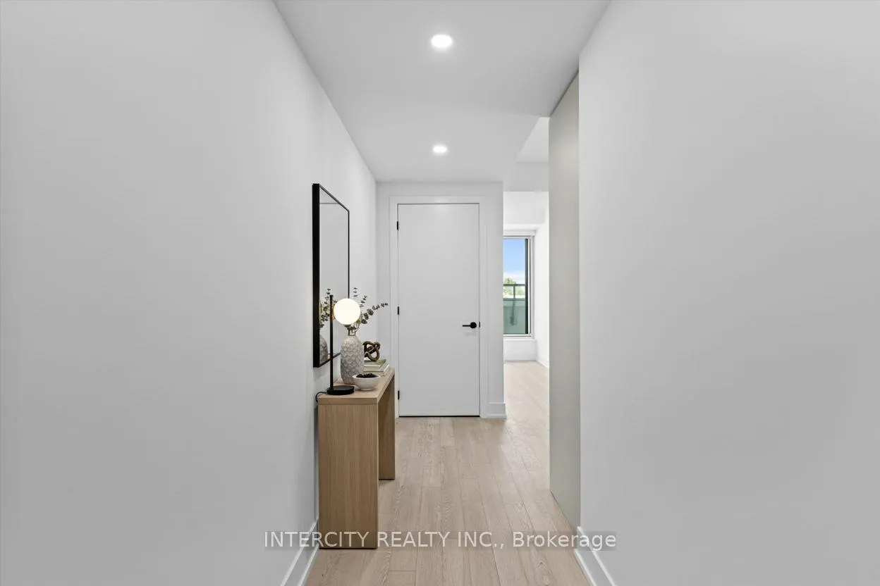 Photo 5 of Unit 349, 2075 King Road, King, King City — HOMEH