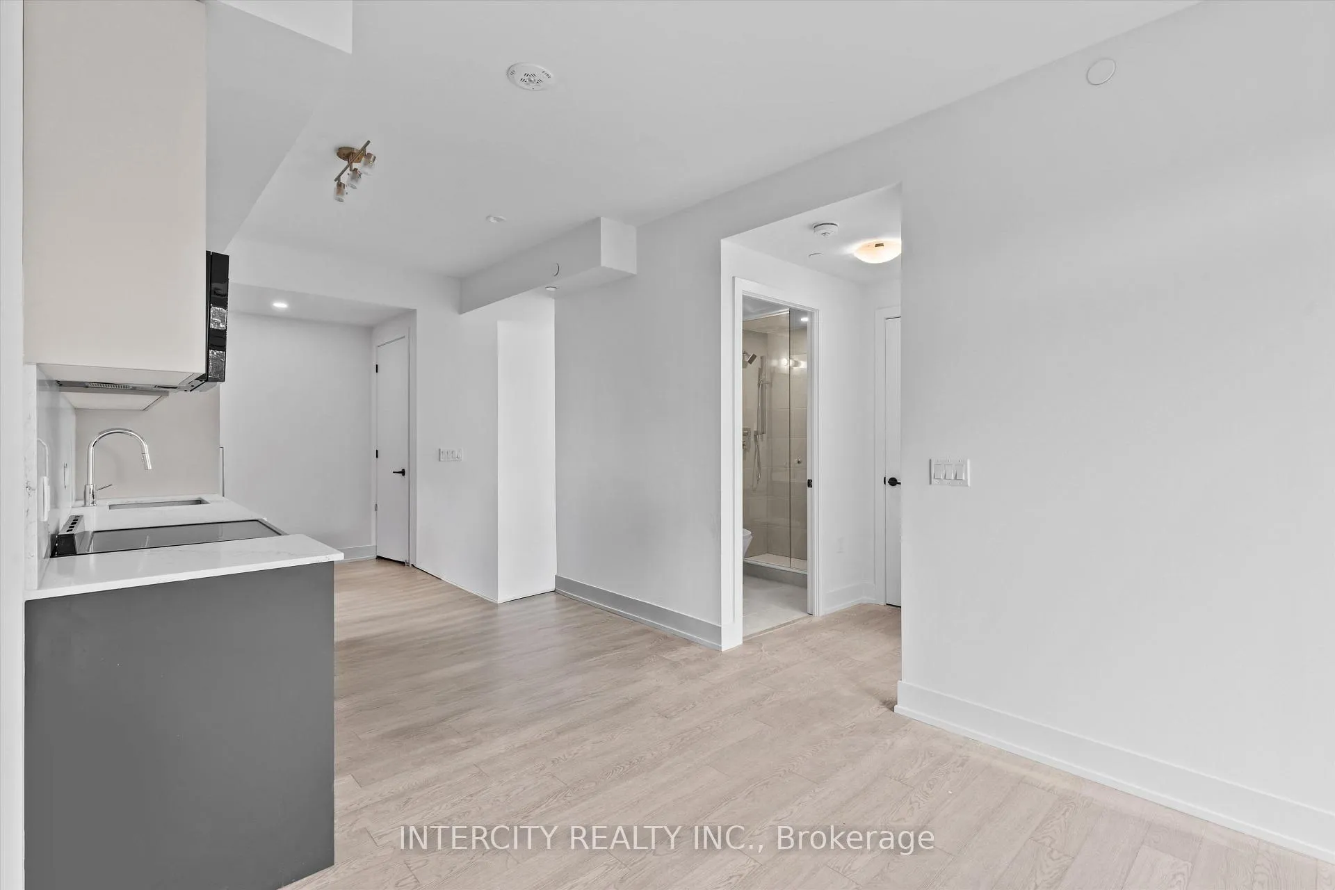Photo 8 of Unit 349, 2075 King Road, King, King City — HOMEH