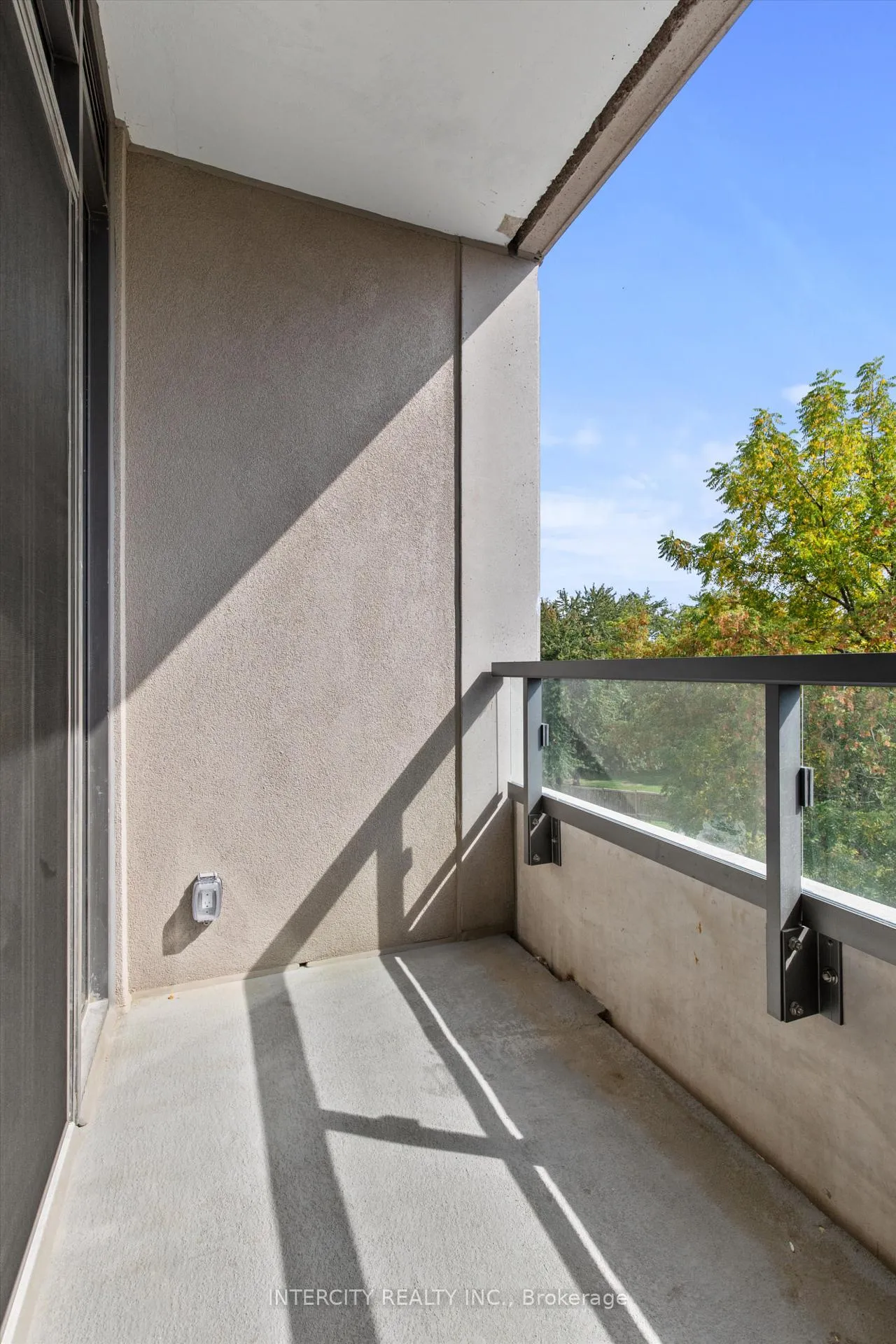 Photo 12 of Unit 349, 2075 King Road, King, King City — HOMEH
