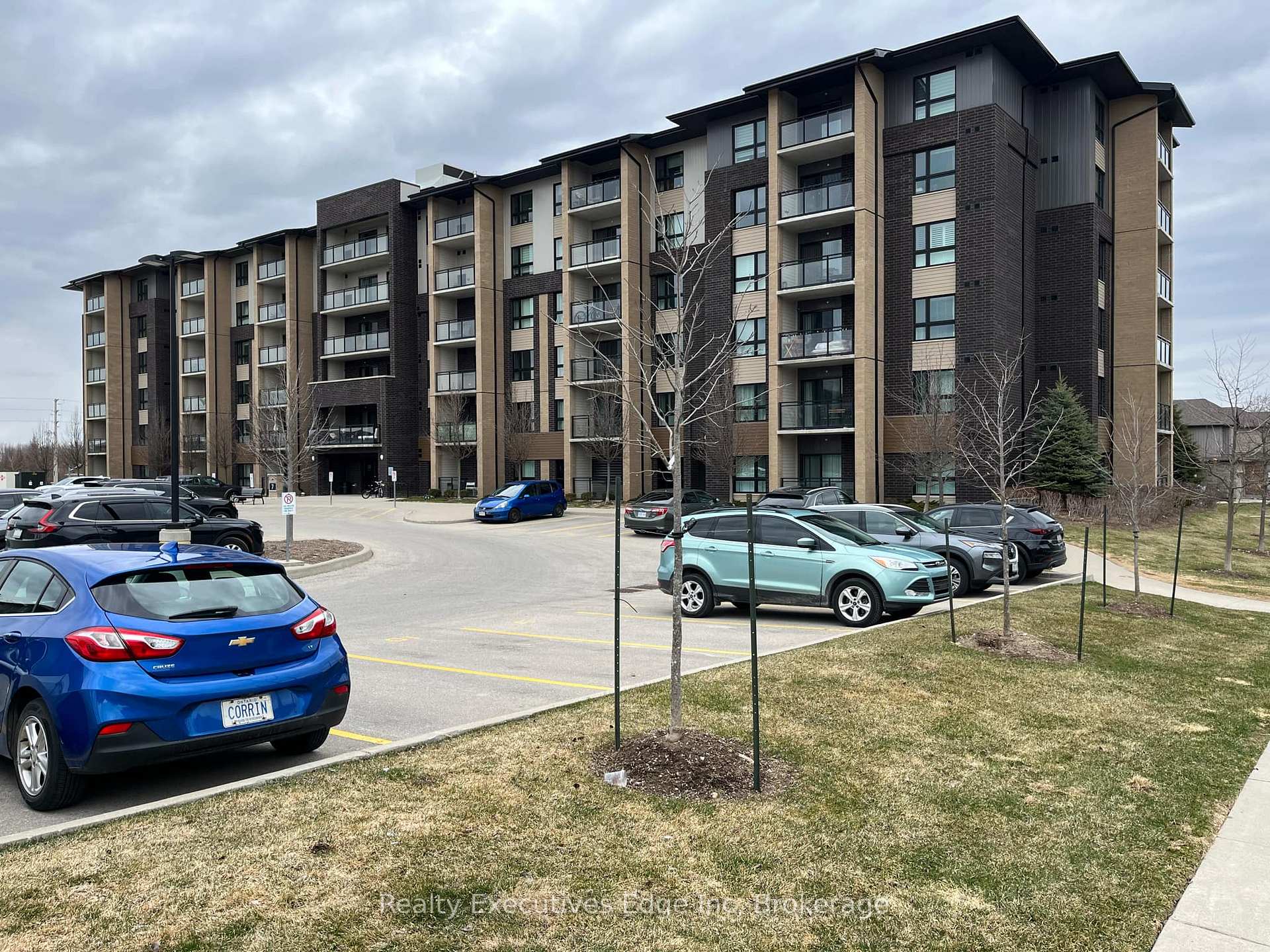 Photo 2 of Unit 412, 7 Kay Crescent, Guelph, Pineridge/Westminster Woods — HOMEH
