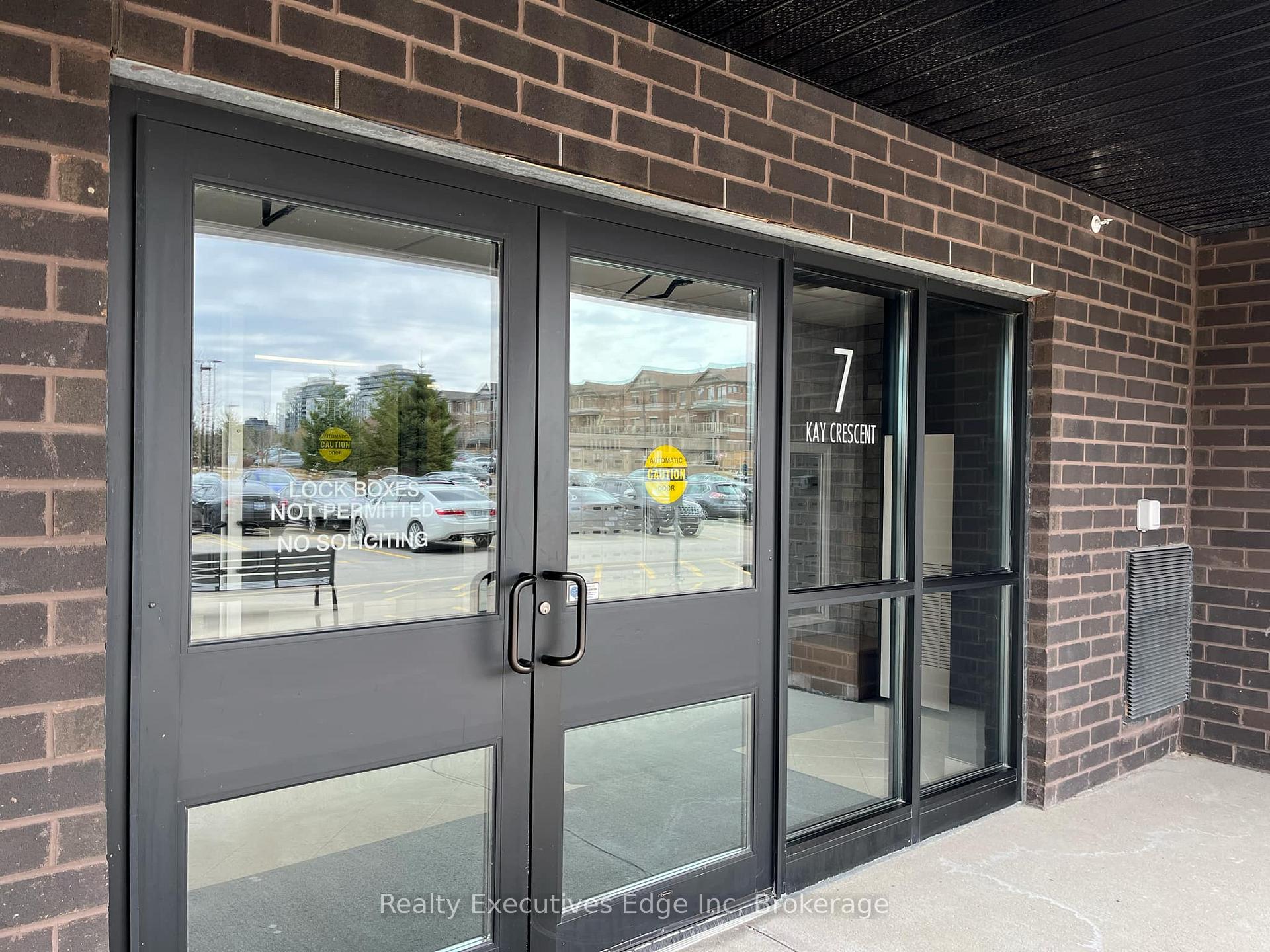 Photo 3 of Unit 412, 7 Kay Crescent, Guelph, Pineridge/Westminster Woods — HOMEH
