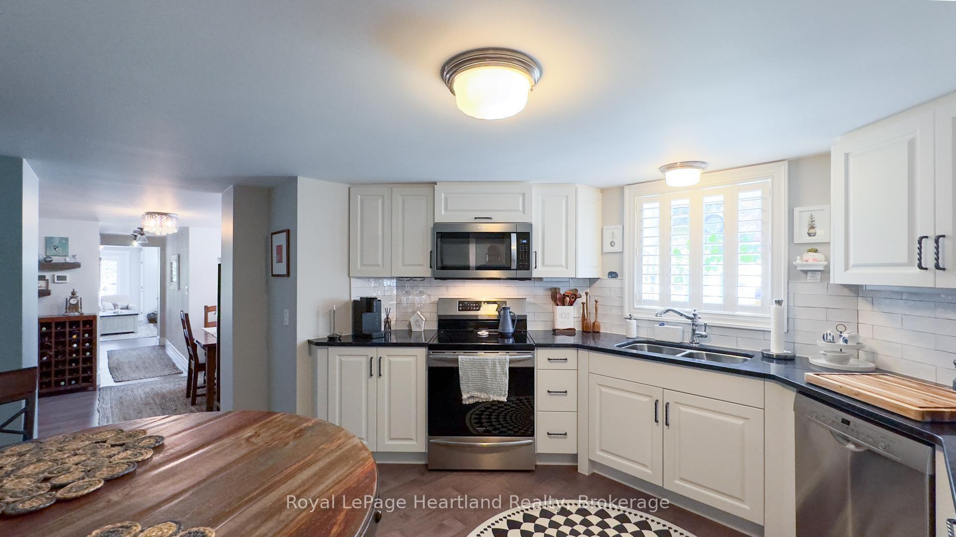 Photo 18 of Unit 100, 5 Cobourg Street, Goderich, Goderich (Town) — HOMEH