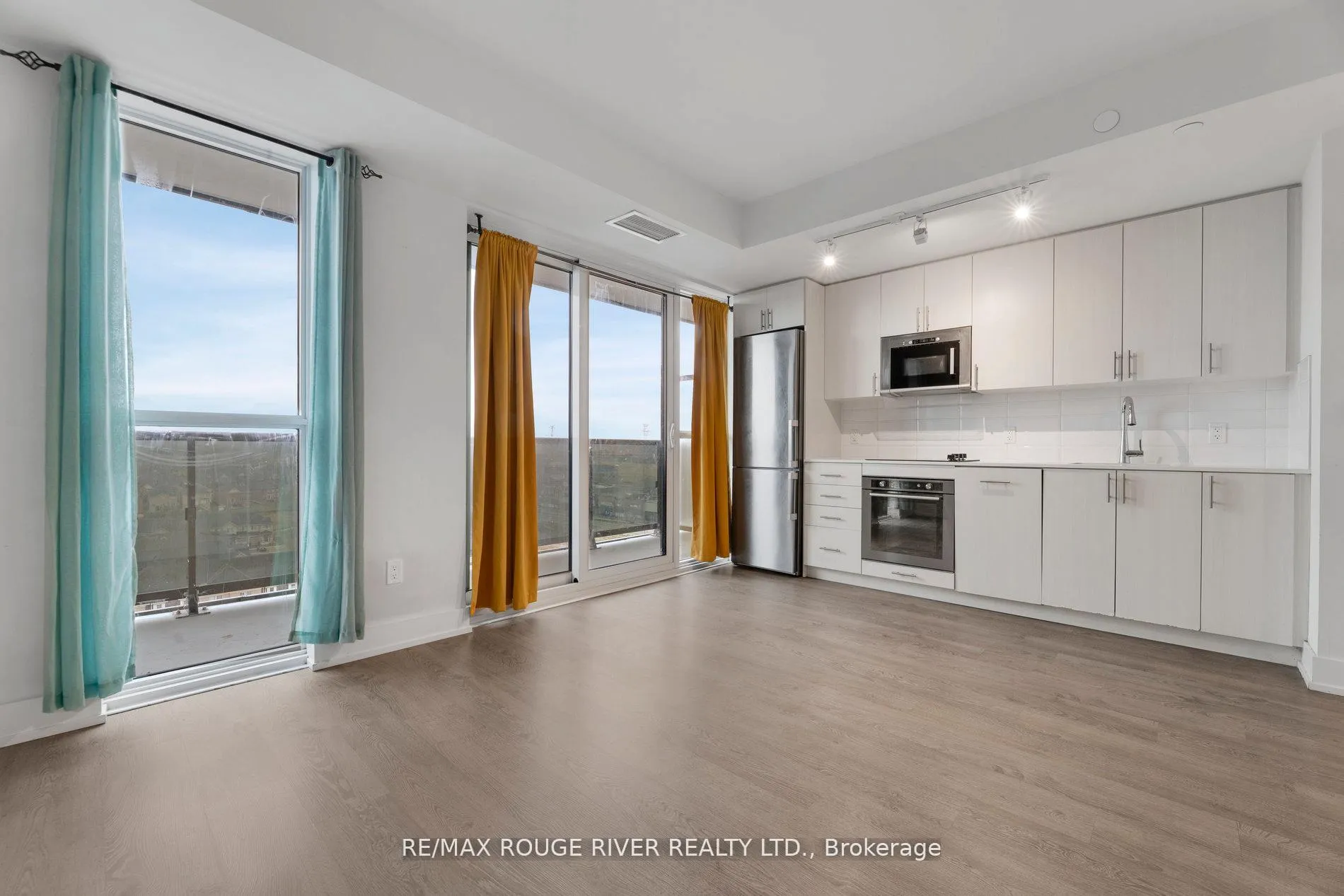 Photo 10 of Unit 1001, 2550 Simcoe Street, Oshawa, Windfields — HOMEH