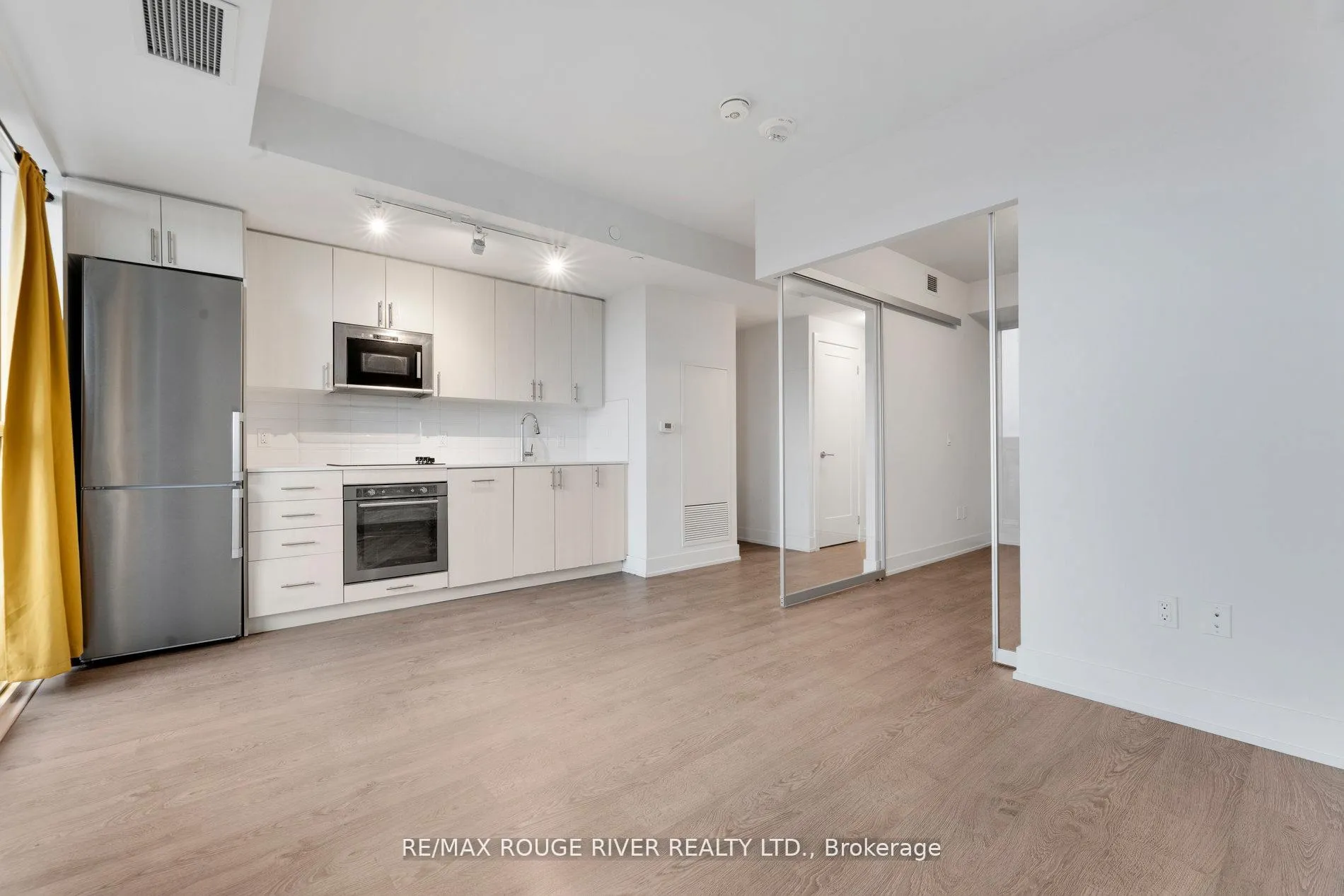 Photo 11 of Unit 1001, 2550 Simcoe Street, Oshawa, Windfields — HOMEH