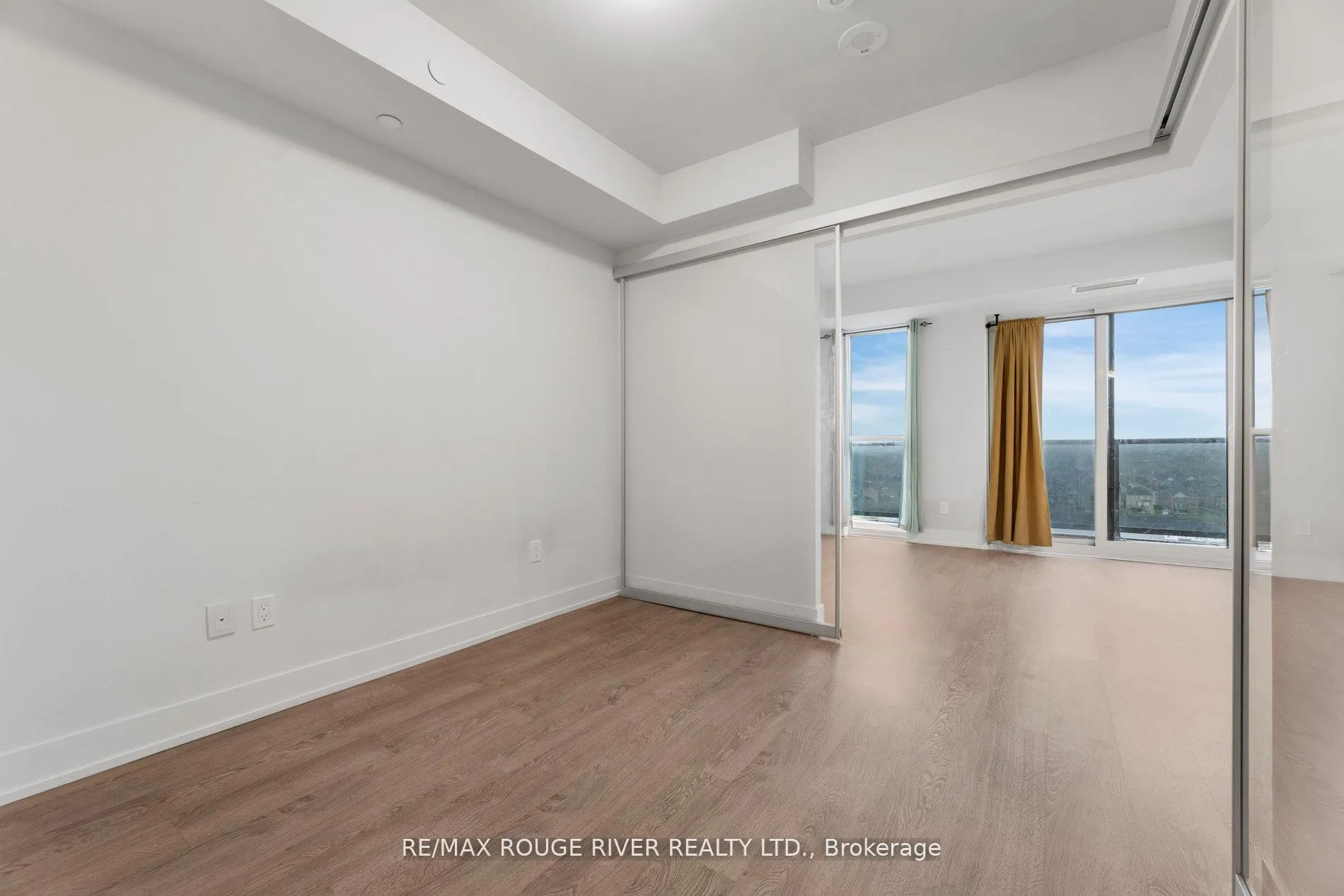 Photo 16 of Unit 1001, 2550 Simcoe Street, Oshawa, Windfields — HOMEH