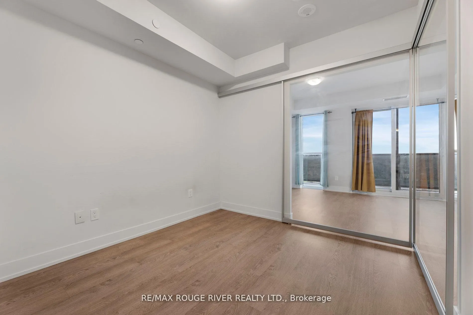 Photo 17 of Unit 1001, 2550 Simcoe Street, Oshawa, Windfields — HOMEH
