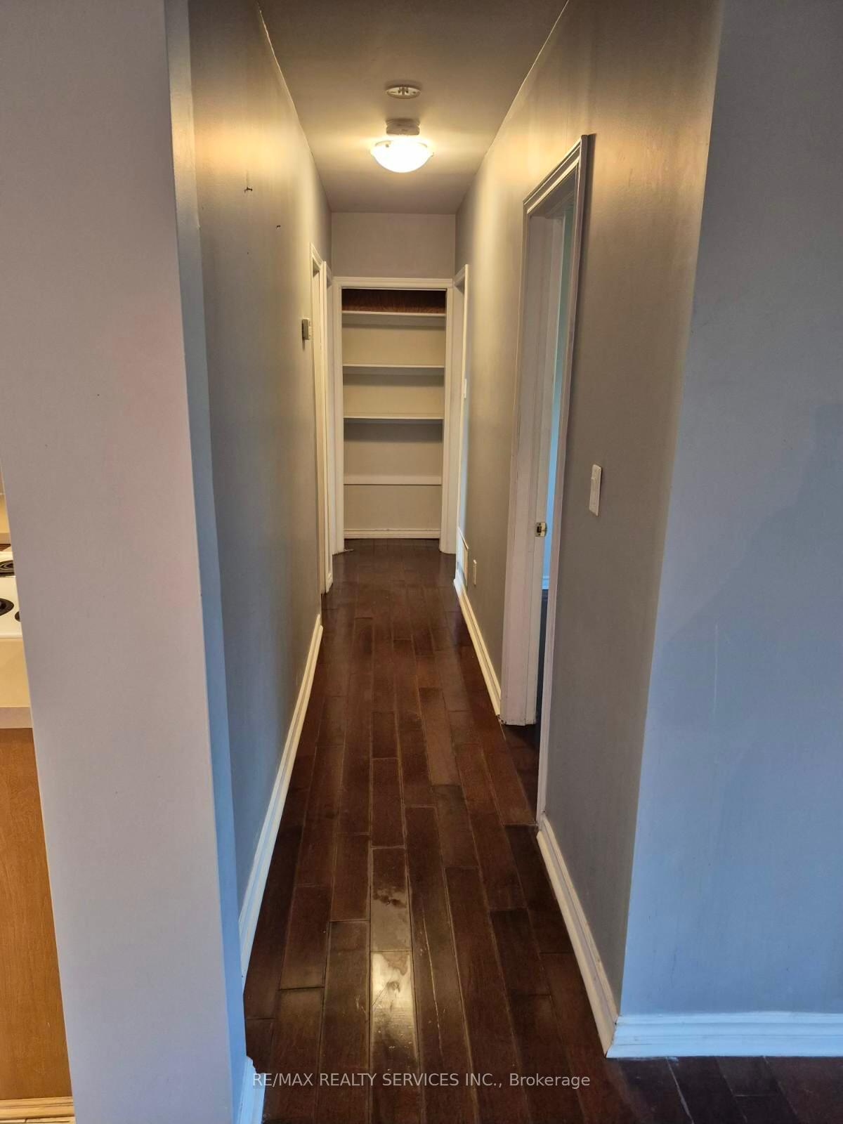 Photo 6 of 211 Kenneth Avenue, Barrie, Painswick South — HOMEH