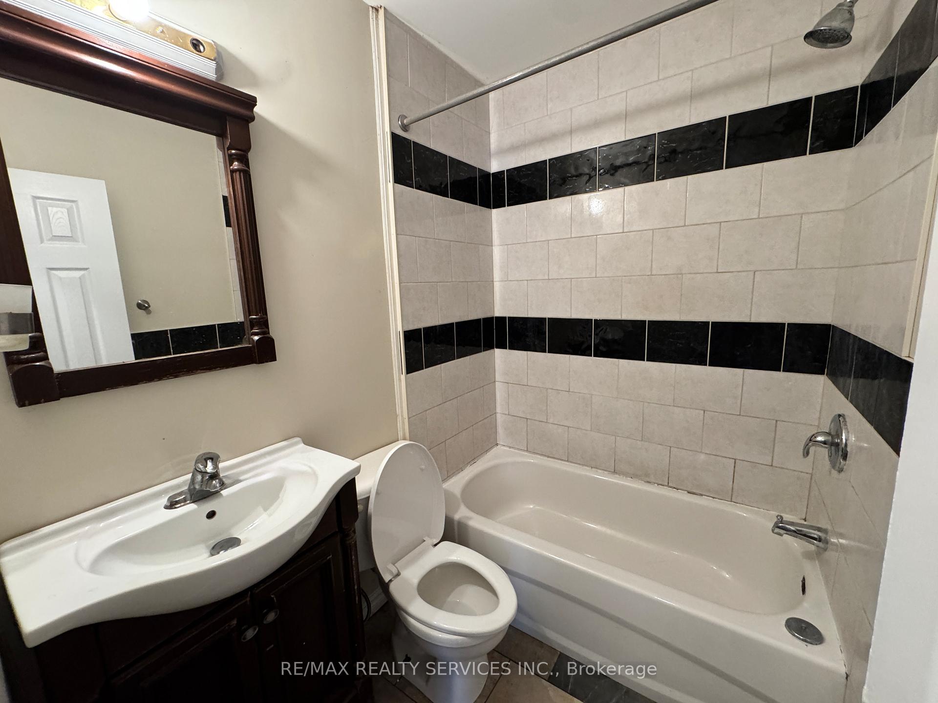 Photo 10 of 211 Kenneth Avenue, Barrie, Painswick South — HOMEH