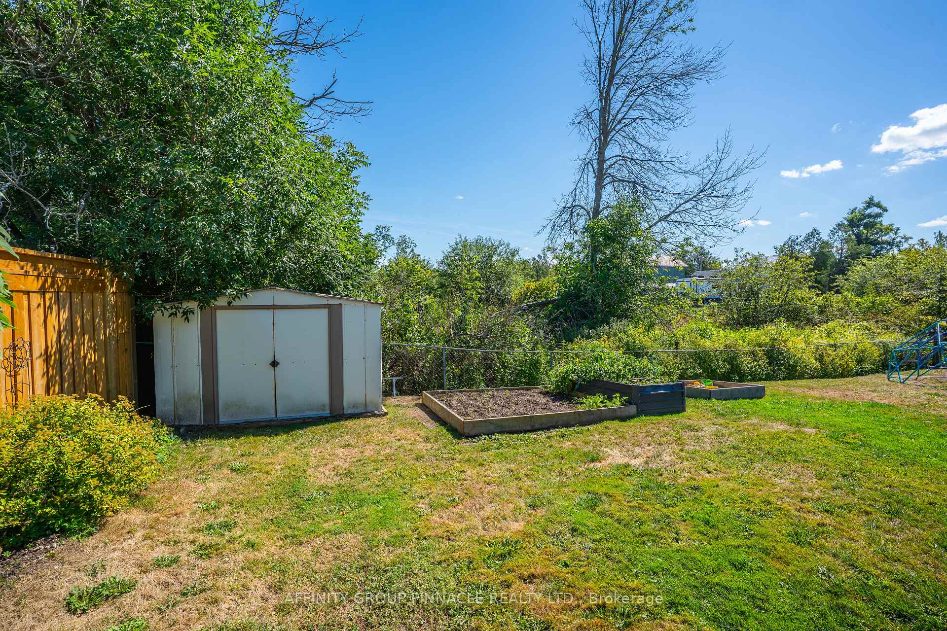 Photo 16 of 227 Cameron Street E, Brock, Rural Brock — HOMEH