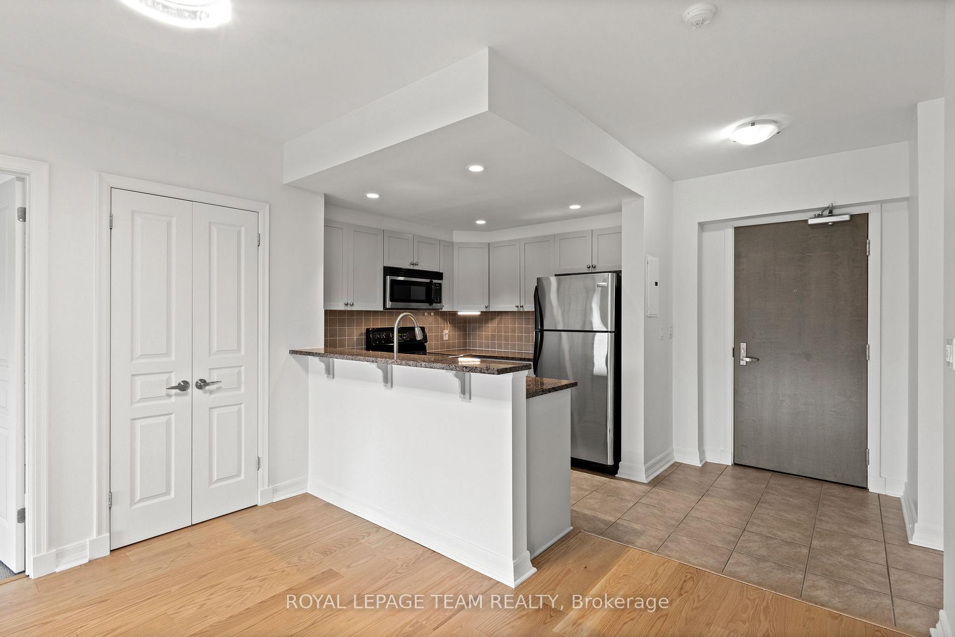 Photo 2 of Unit 503, 200 Besserer Street, Ottawa, Sandy Hill — HOMEH