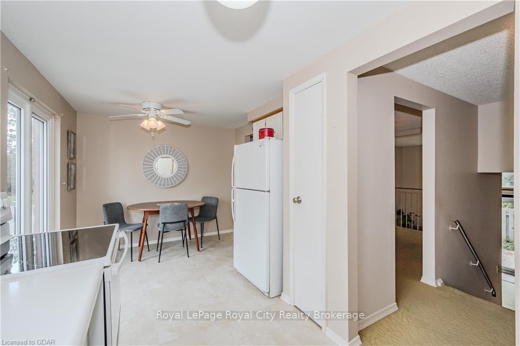 Photo 15 of Unit 5, 2 Worton Avenue, Guelph, Willow West/Sugarbush/West Acres — HOMEH