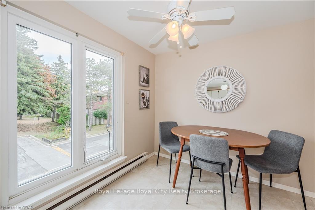 Photo 16 of Unit 5, 2 Worton Avenue, Guelph, Willow West/Sugarbush/West Acres — HOMEH