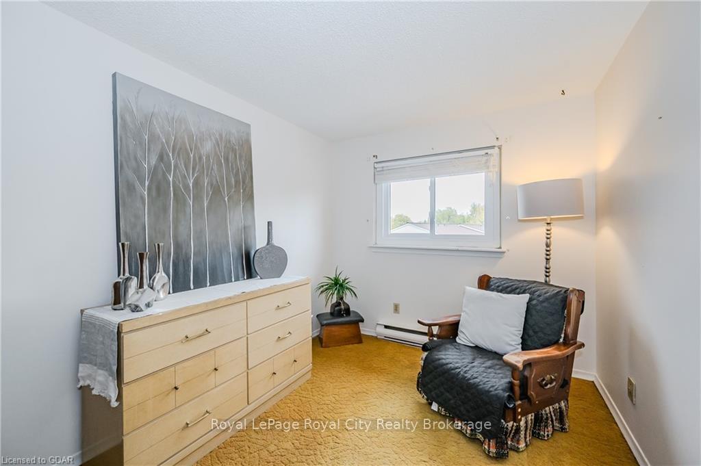 Photo 24 of Unit 5, 2 Worton Avenue, Guelph, Willow West/Sugarbush/West Acres — HOMEH