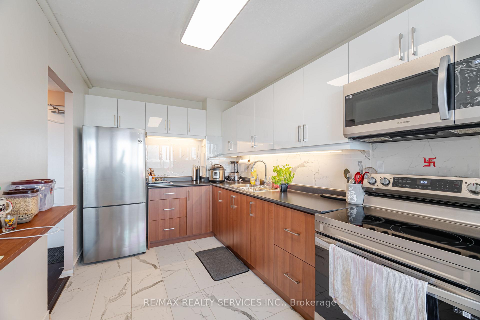 Photo 14 of Unit 2304, 715 Don Mills Road, Toronto, Flemingdon Park — HOMEH