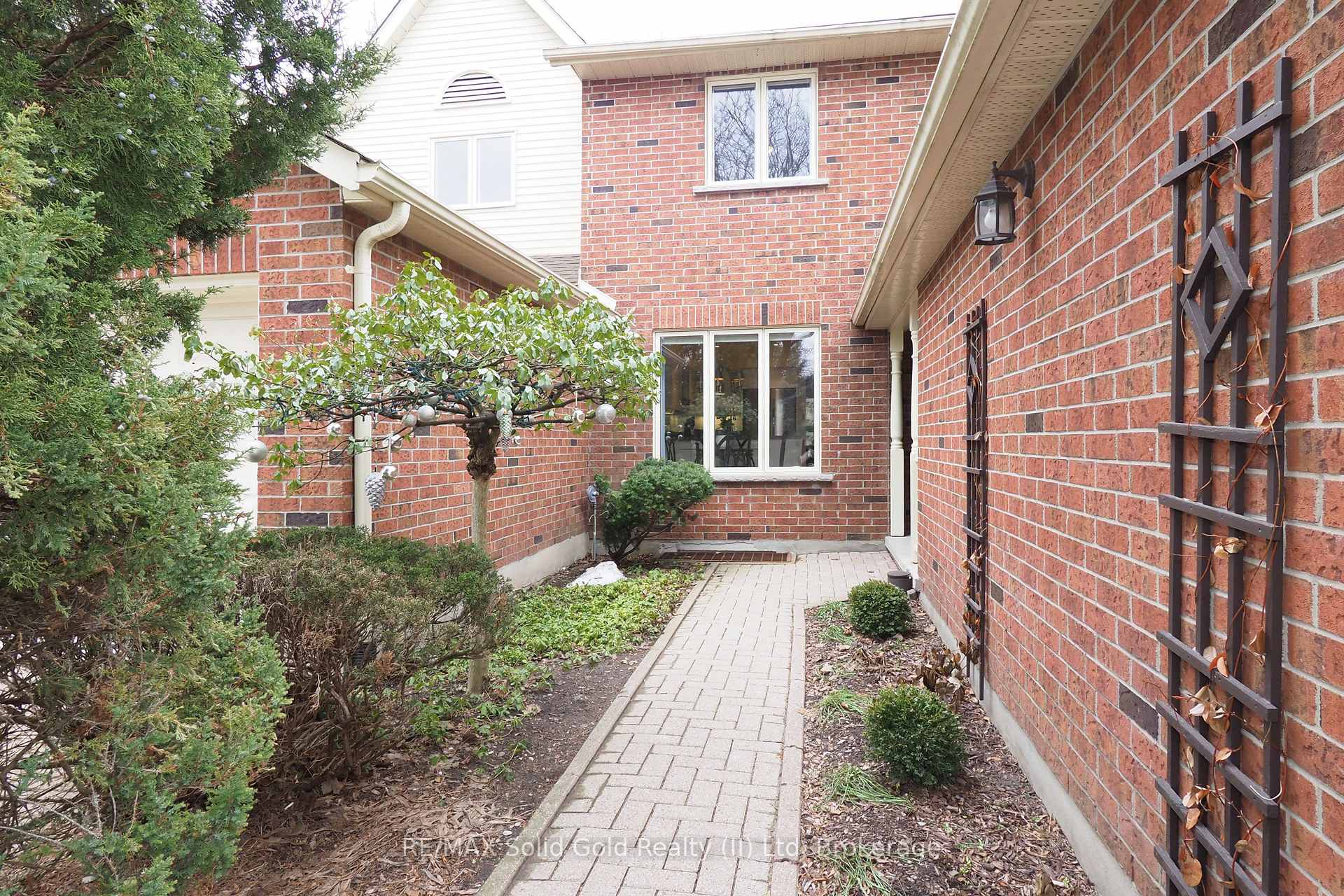 Photo 3 of Unit 6, 405 Glasgow Street, Kitchener — HOMEH