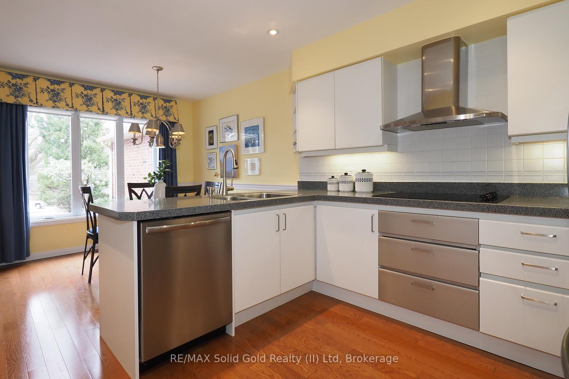 Photo 12 of Unit 6, 405 Glasgow Street, Kitchener — HOMEH