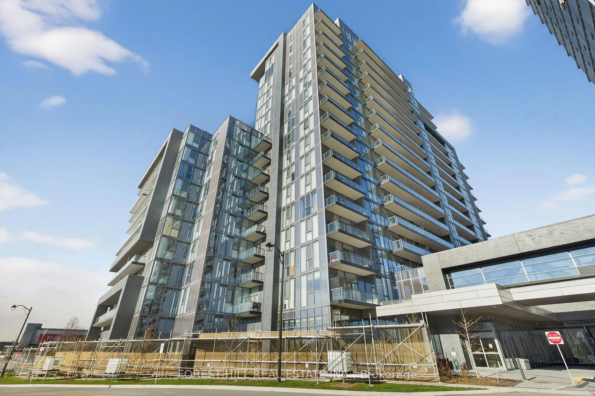 Front of Unit 208, 10 Gatineau Drive