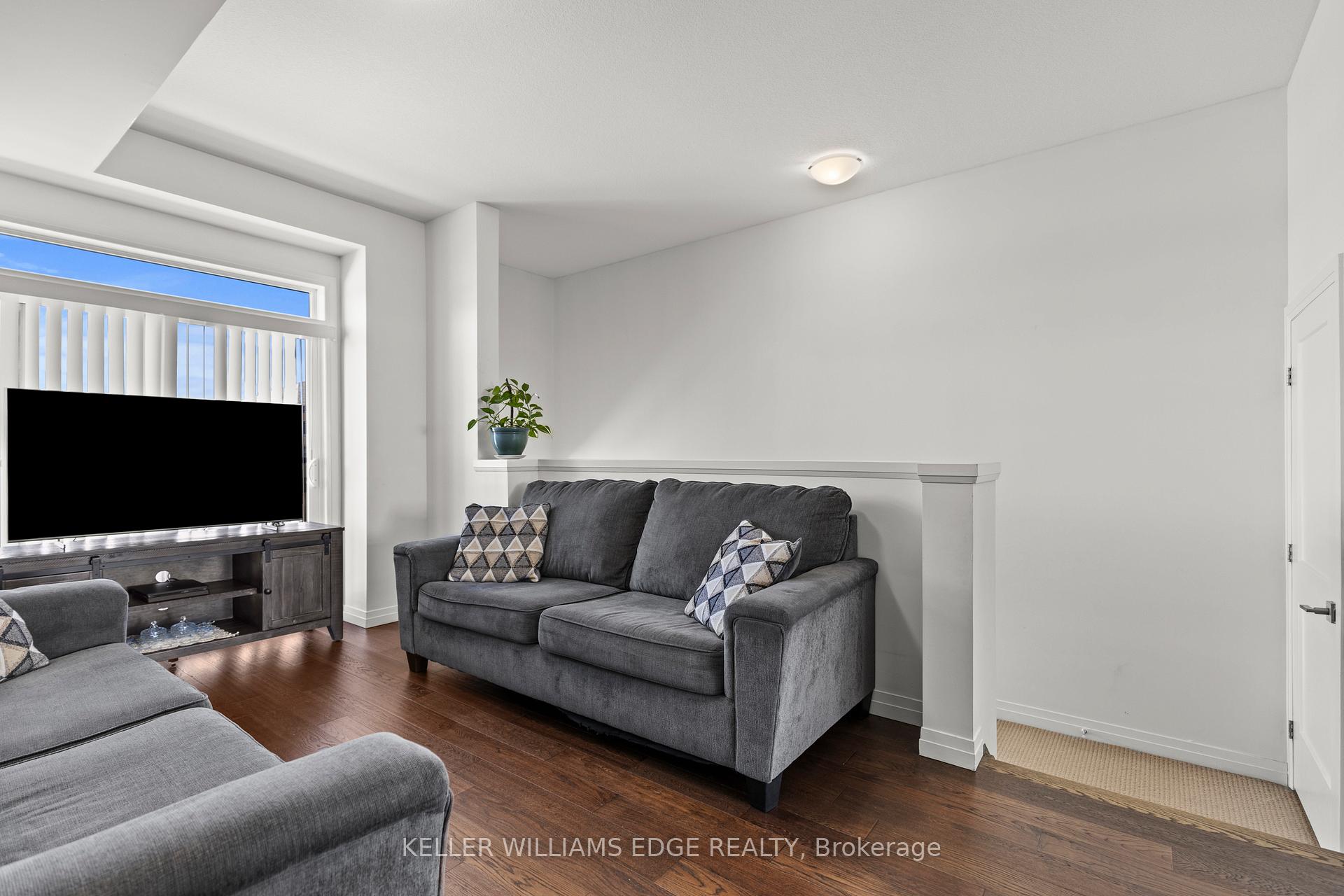 Photo 4 of Unit 197, 30 Time Square Boulevard, Hamilton, Rural Stoney Creek — HOMEH