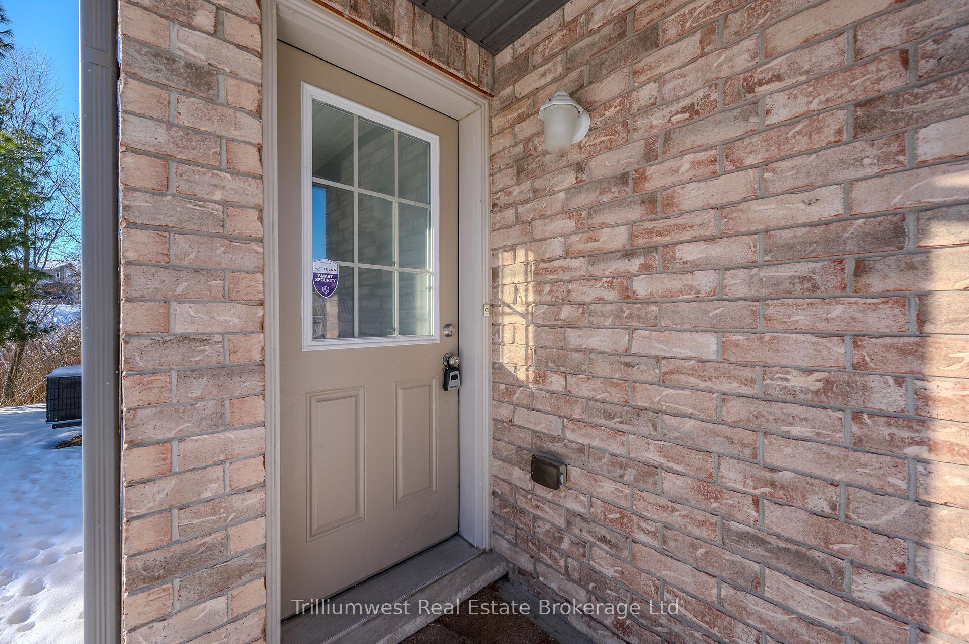 Photo 5 of Unit 1, 285 Old Huron Road, Kitchener — HOMEH