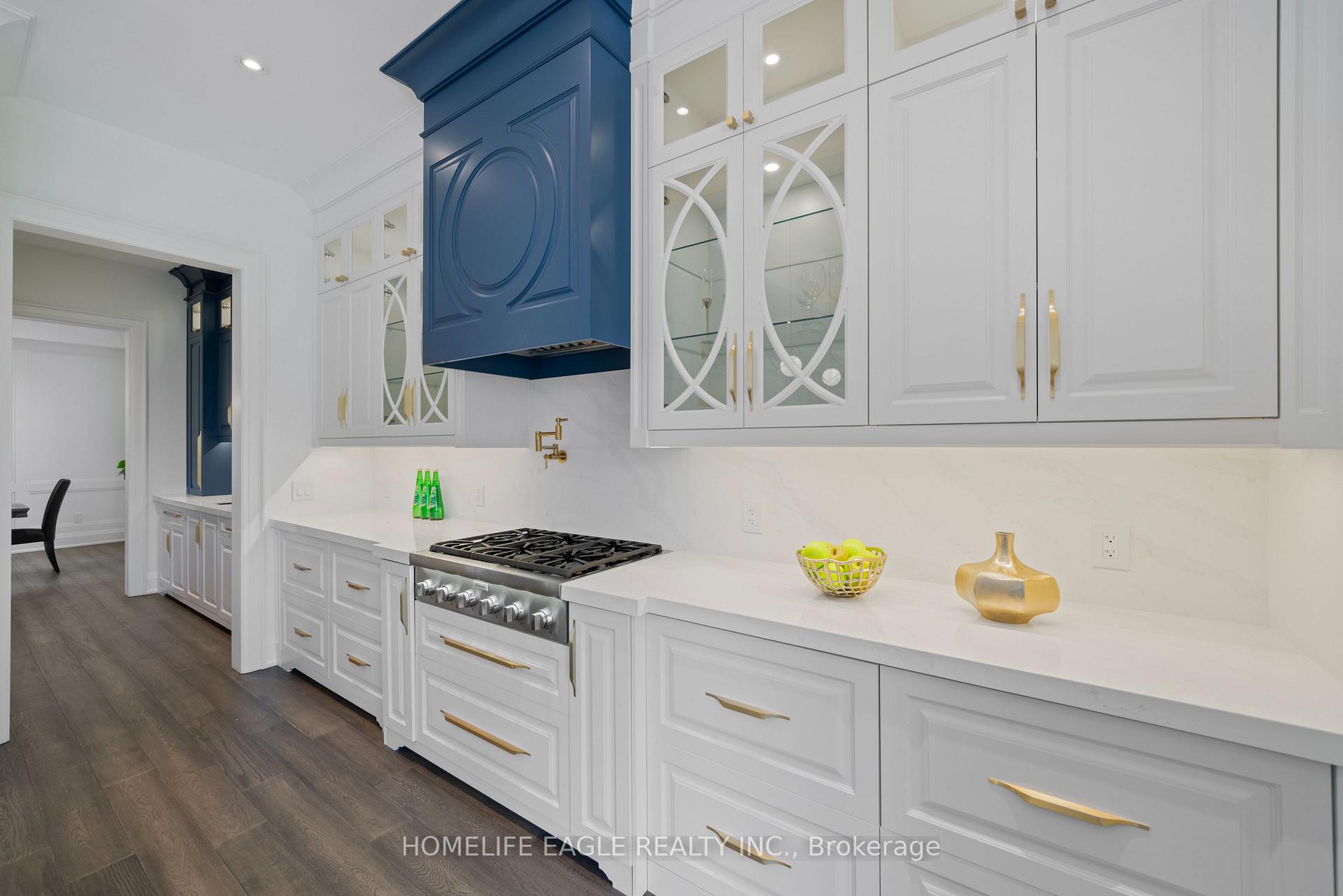 Photo 7 of 24 Royal Road, Aurora, Aurora Village — HOMEH