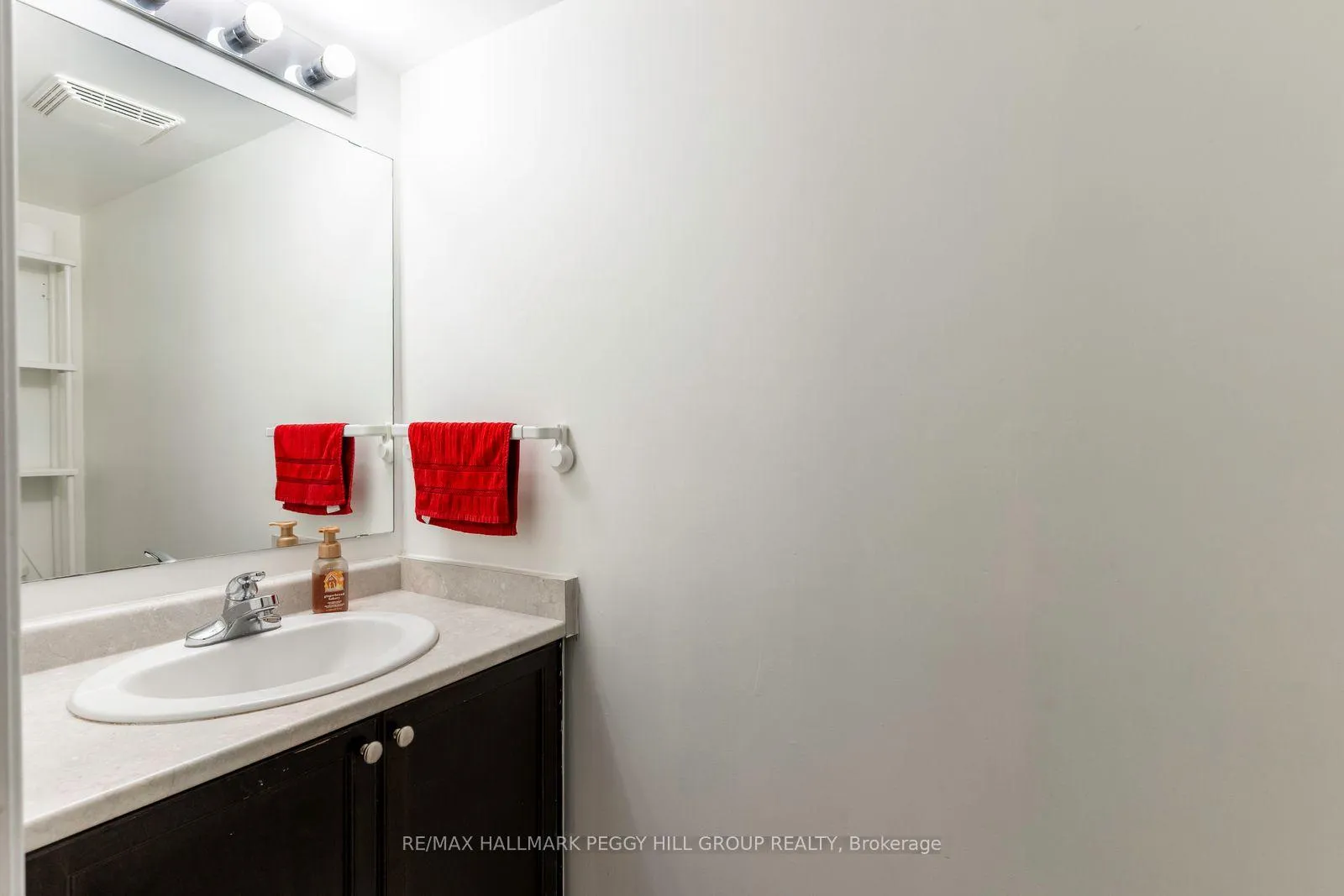 Photo 11 of Unit 2, 141 Sydenham Wells, Barrie, Georgian Drive — HOMEH