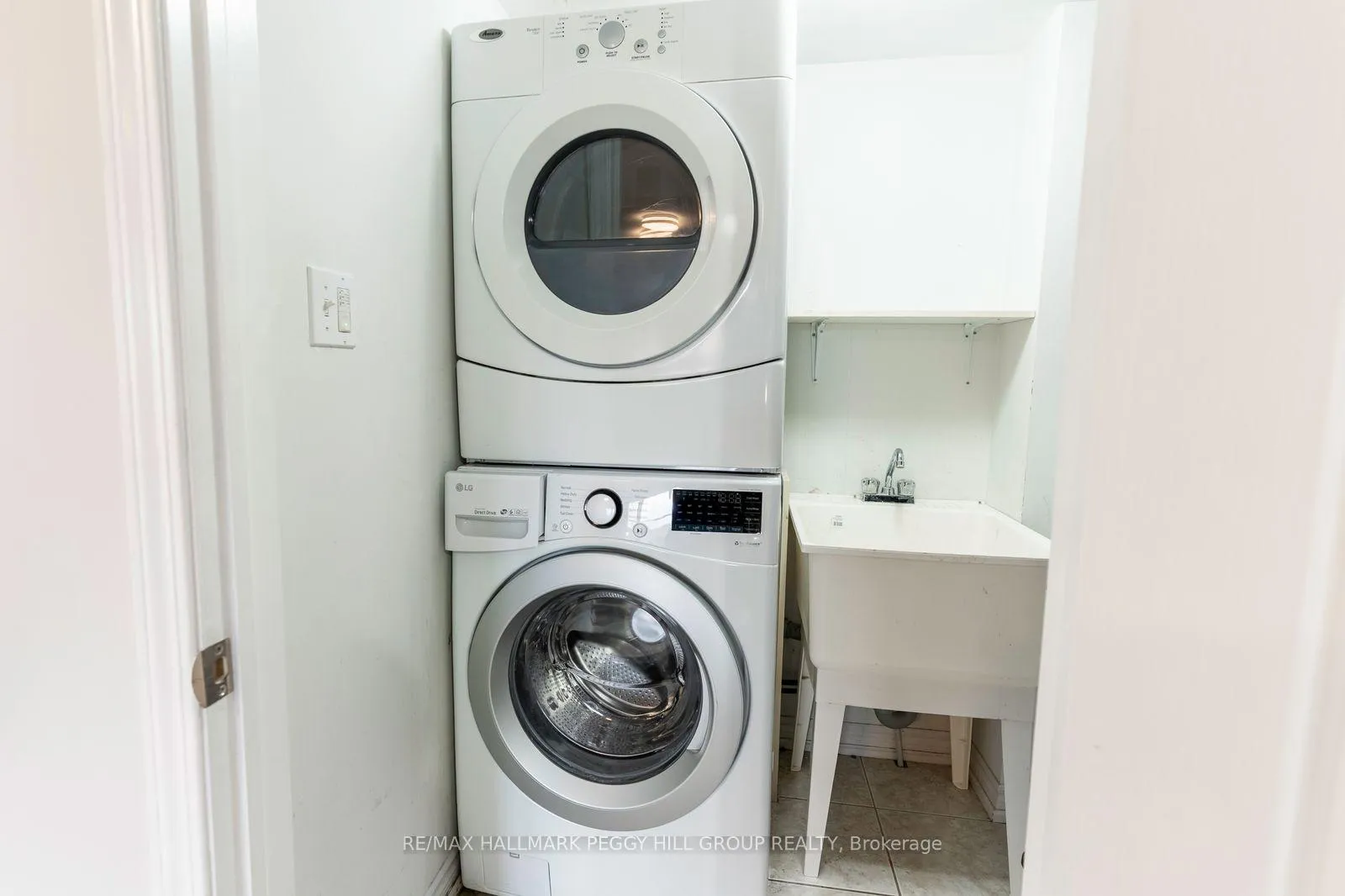 Photo 12 of Unit 2, 141 Sydenham Wells, Barrie, Georgian Drive — HOMEH