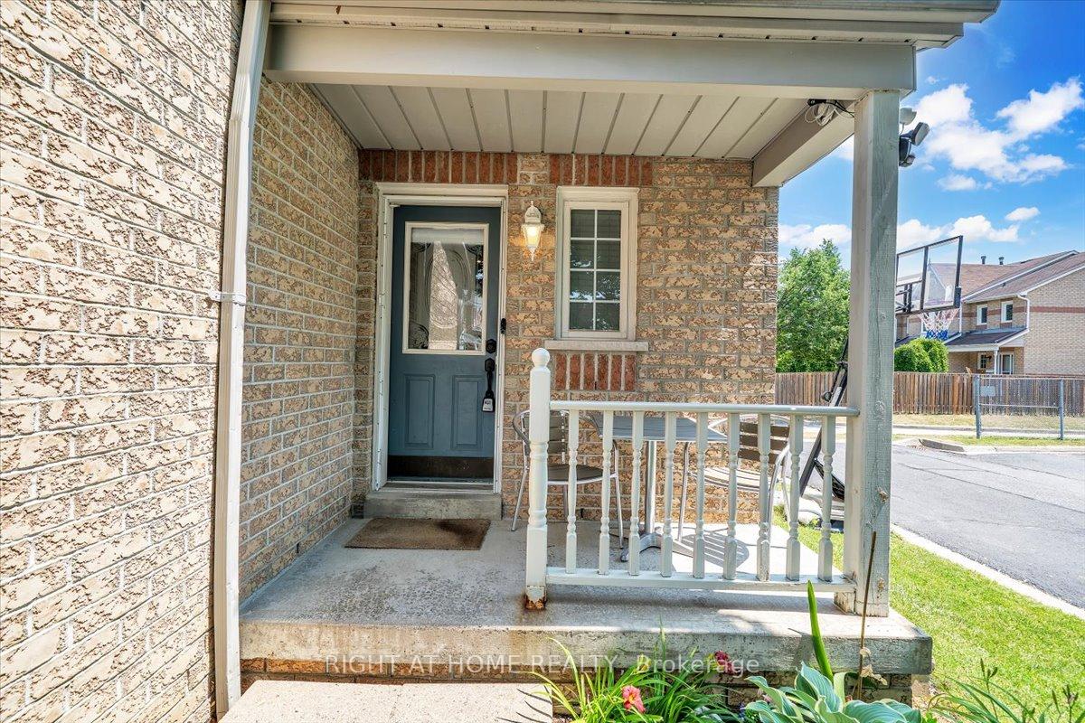 Photo 2 of 64 Macintyre Lane, Ajax, Northwest Ajax — HOMEH