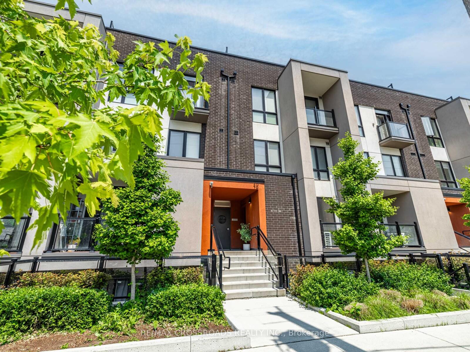 Photo 1 of Unit 4, 12 Marquette Avenue, Toronto, Englemount-Lawrence — HOMEH