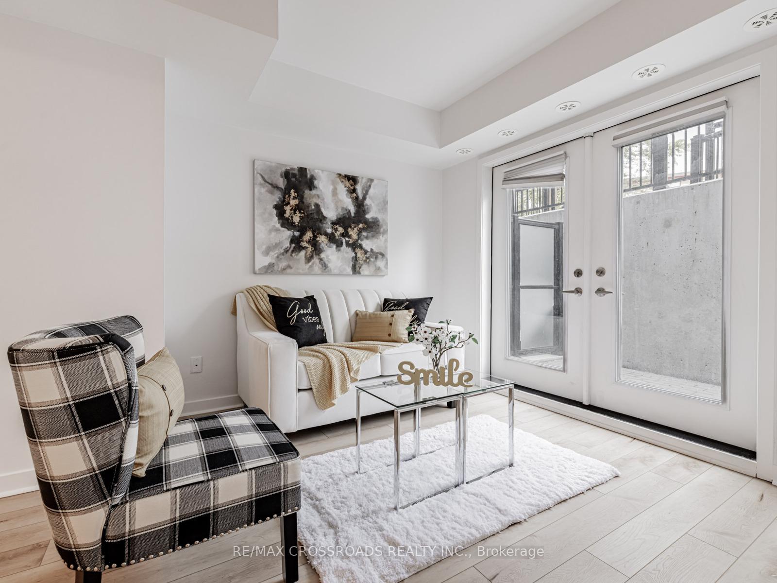 Photo 13 of Unit 4, 12 Marquette Avenue, Toronto, Englemount-Lawrence — HOMEH