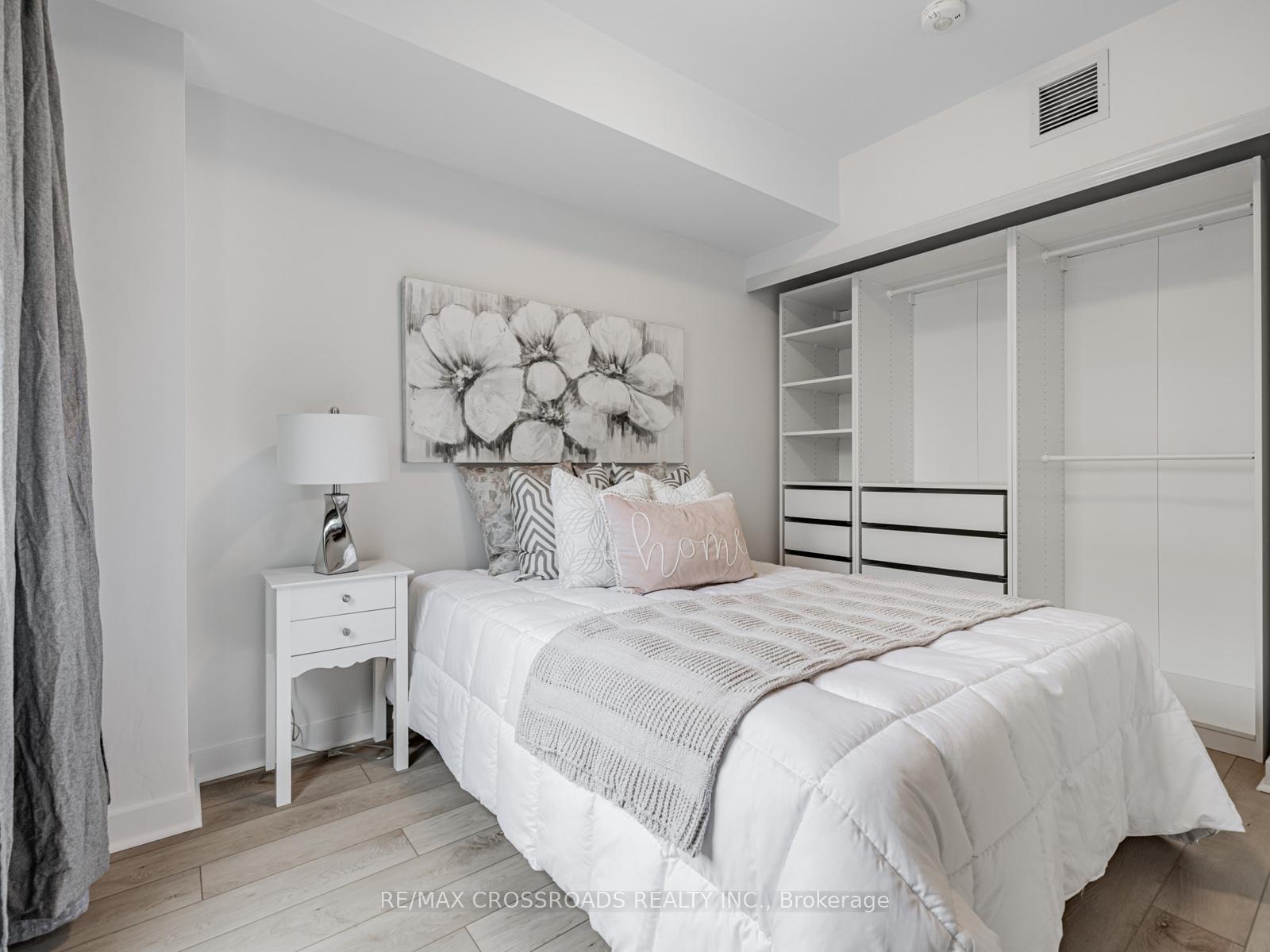 Photo 20 of Unit 4, 12 Marquette Avenue, Toronto, Englemount-Lawrence — HOMEH