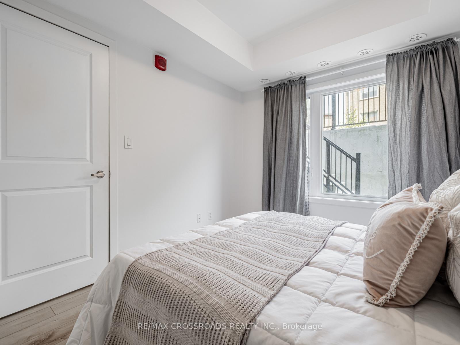 Photo 21 of Unit 4, 12 Marquette Avenue, Toronto, Englemount-Lawrence — HOMEH