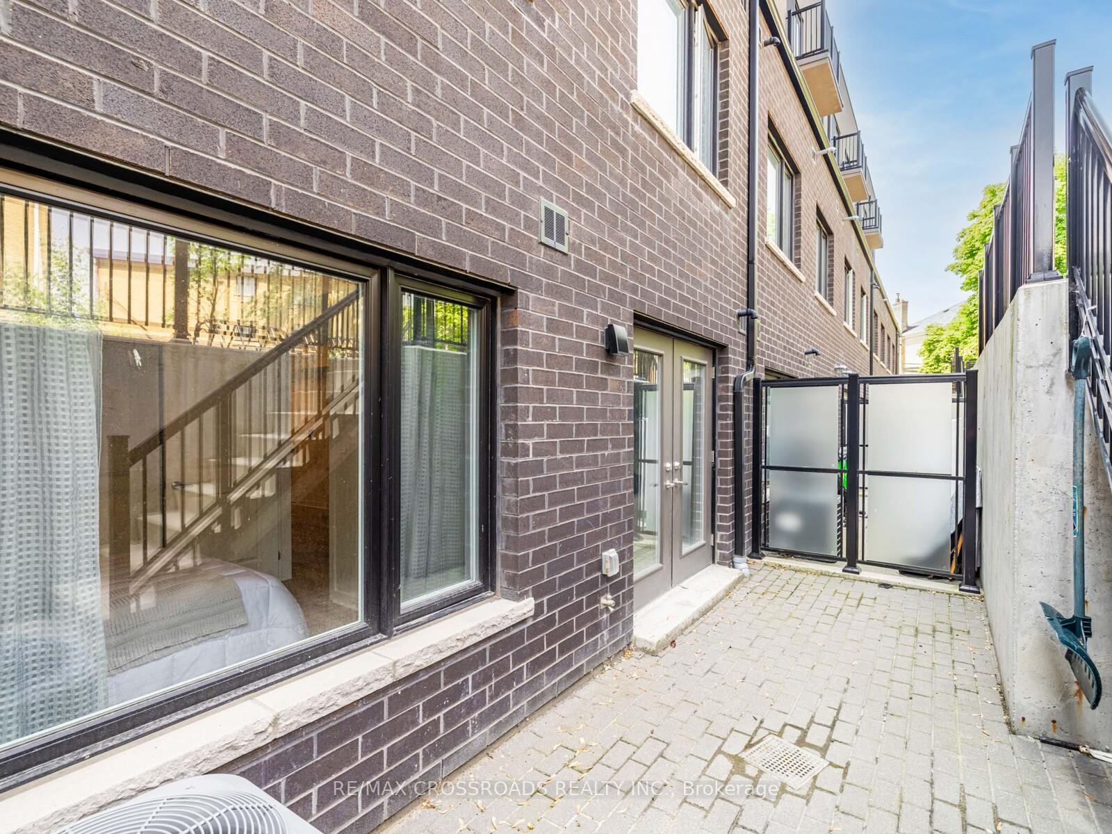 Photo 25 of Unit 4, 12 Marquette Avenue, Toronto, Englemount-Lawrence — HOMEH