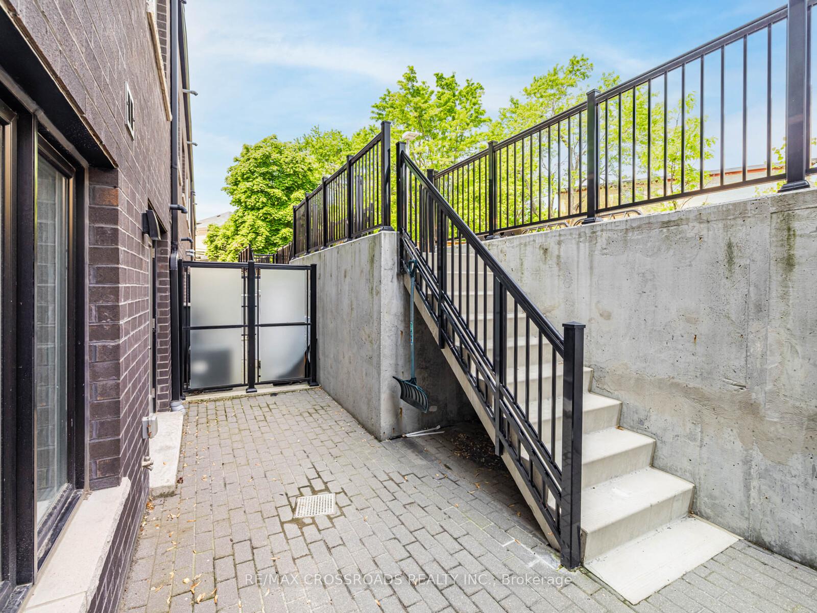 Photo 26 of Unit 4, 12 Marquette Avenue, Toronto, Englemount-Lawrence — HOMEH