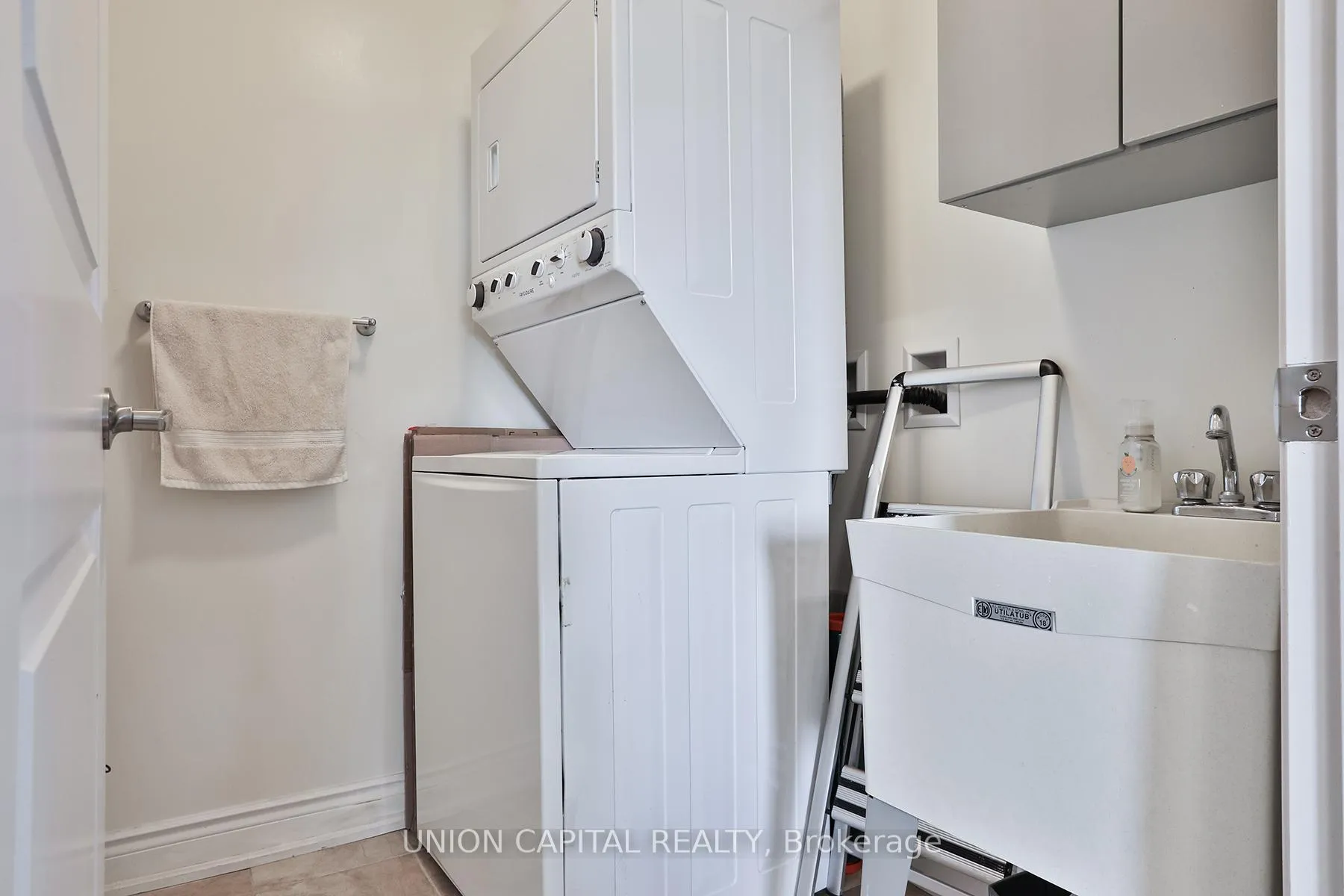 Photo 21 of Unit 605, 9255 Jane Street, Vaughan, Maple — HOMEH