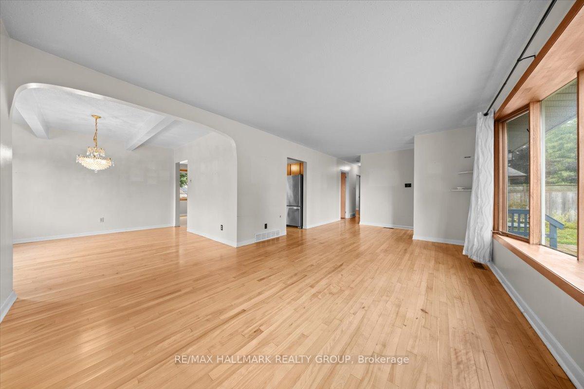 Photo 12 of 2140 Tawney Road, Ottawa, Hawthorne Meadows — HOMEH