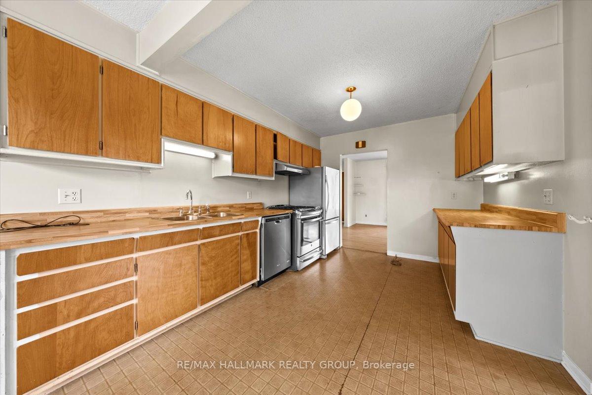 Photo 10 of 2140 Tawney Road, Ottawa, Hawthorne Meadows — HOMEH