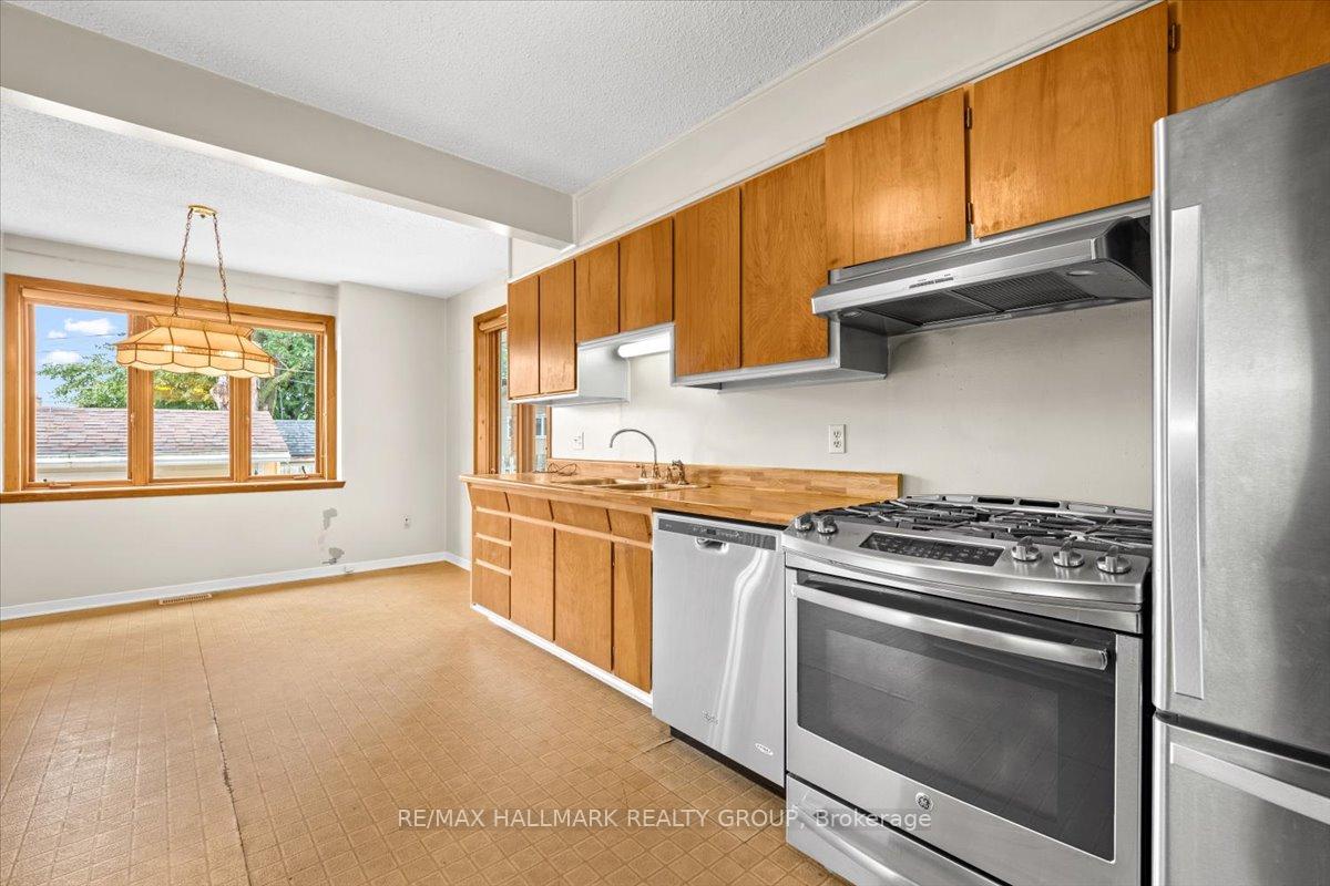 Photo 11 of 2140 Tawney Road, Ottawa, Hawthorne Meadows — HOMEH