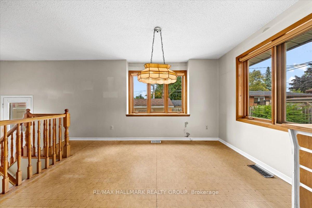 Photo 14 of 2140 Tawney Road, Ottawa, Hawthorne Meadows — HOMEH