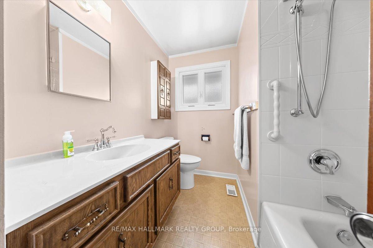 Photo 18 of 2140 Tawney Road, Ottawa, Hawthorne Meadows — HOMEH