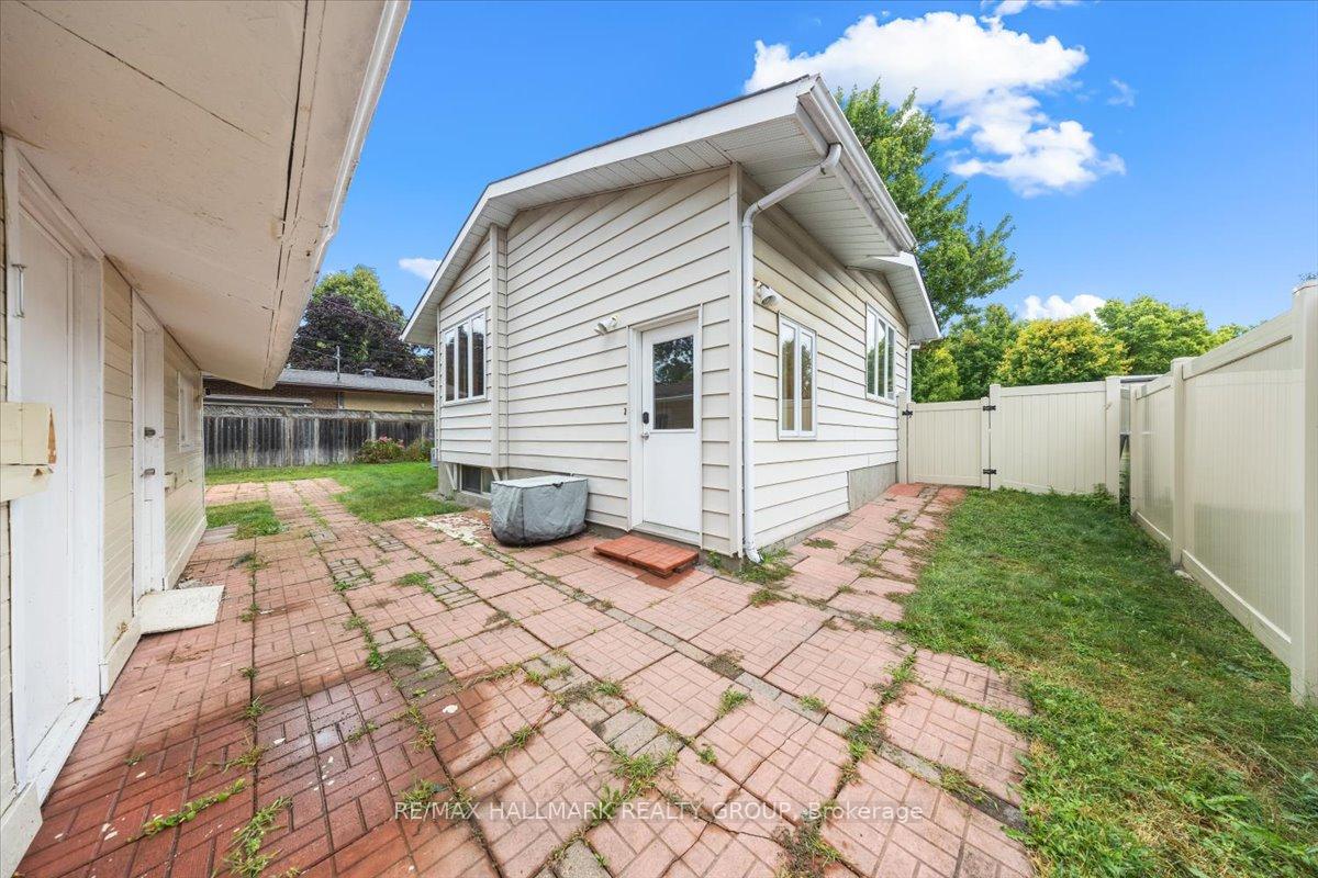 Photo 32 of 2140 Tawney Road, Ottawa, Hawthorne Meadows — HOMEH