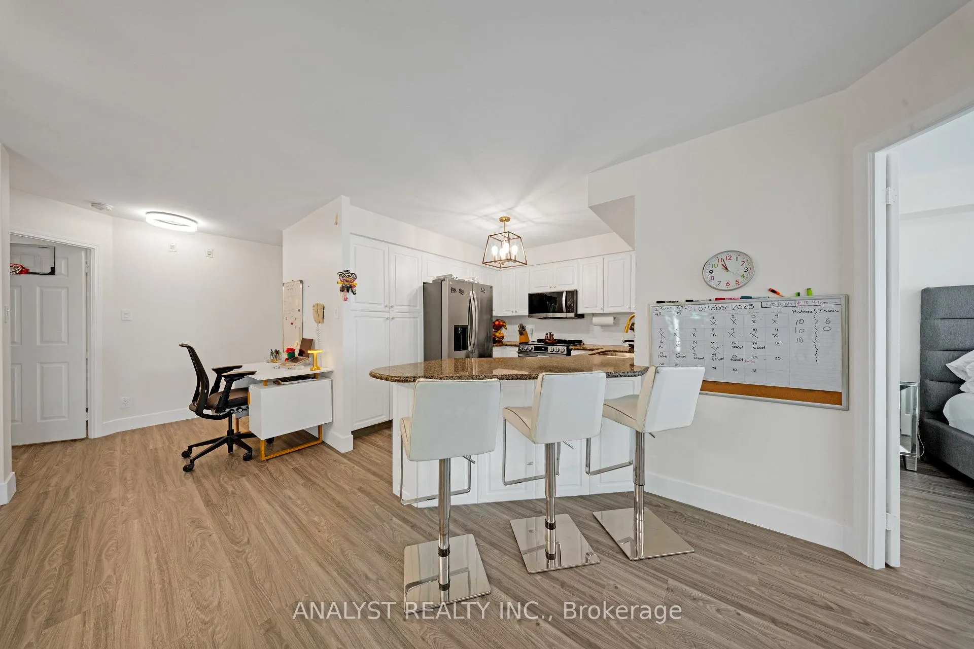 Photo 5 of Unit 107, 245 Pine Grove Road, Vaughan, Islington Woods — HOMEH