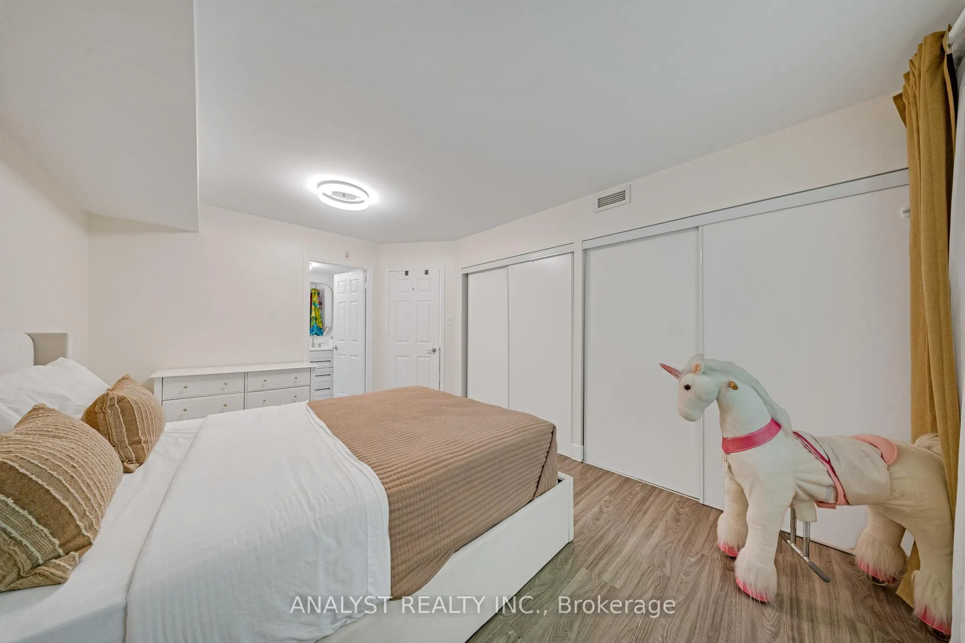 Photo 15 of Unit 107, 245 Pine Grove Road, Vaughan, Islington Woods — HOMEH