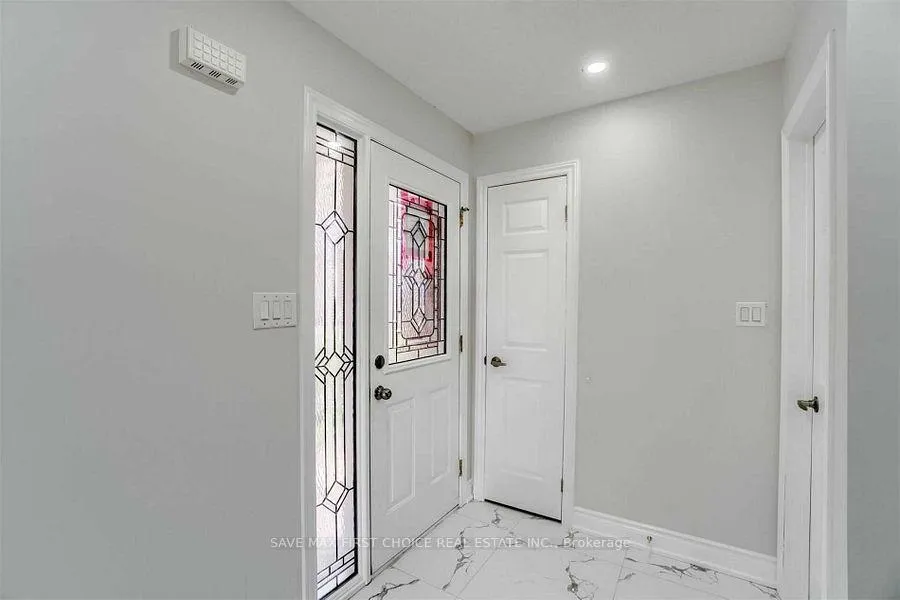 Photo 3 of 6 Wildercroft Avenue, Brampton, Brampton North — HOMEH
