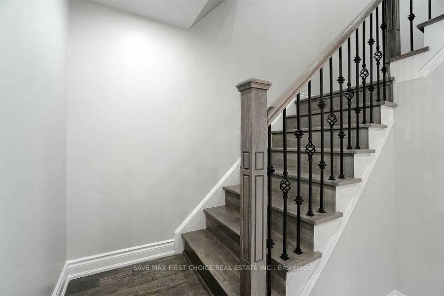 Photo 12 of 6 Wildercroft Avenue, Brampton, Brampton North — HOMEH